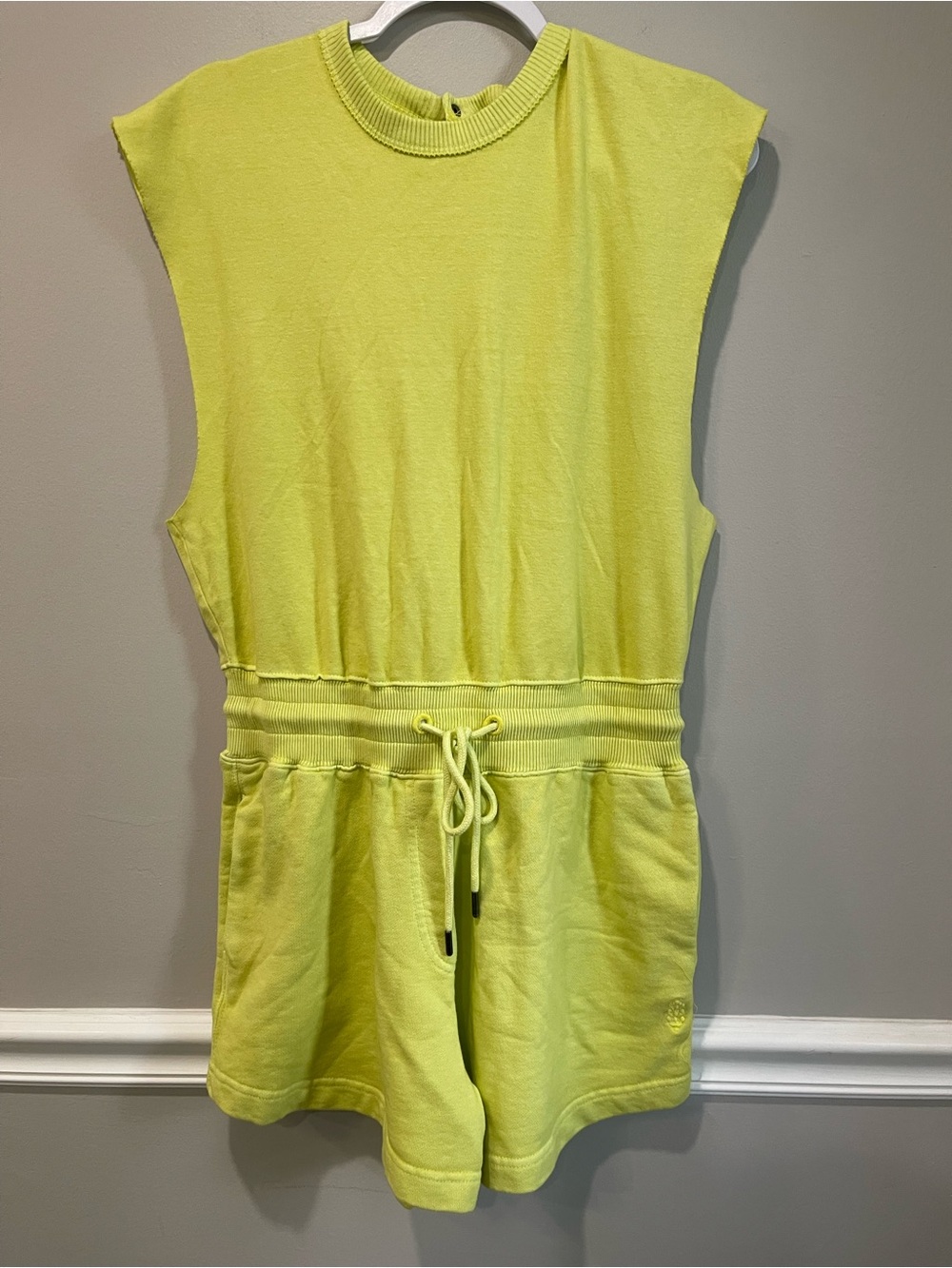 Free People Movement Throw and Go shorty - Picture 2 of 2